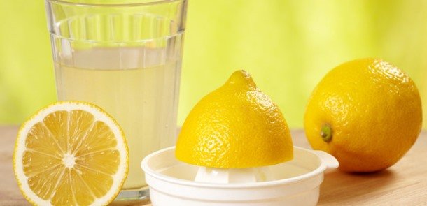Ac qarına limonlu su için (FAYDALARI)