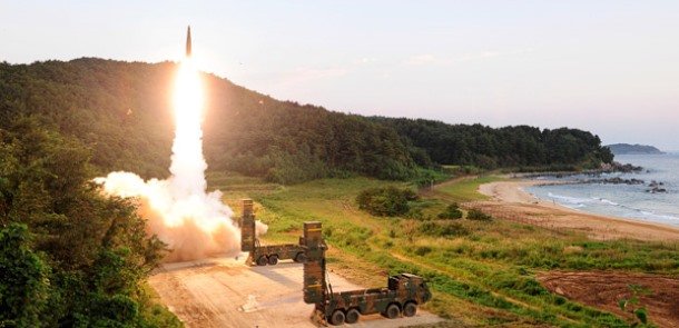 Şimaldan sonra sıra Cənubi Koreyadadır: 2 ballistik raket atıldı (FOTOLAR)