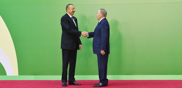 İlham Əliyev Astanada İƏT-in Sammitində iştirak edir (FOTOLAR)