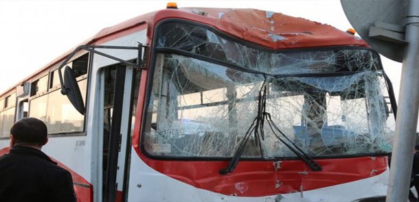 Sumqayıtda sərnişin avtobusu ağır qəzaya düşdü: 7 yaralı