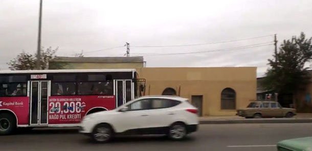 Bakıda avtobus sərnişinlərə həyəcanlı anlar yaşatdı (VİDEO)