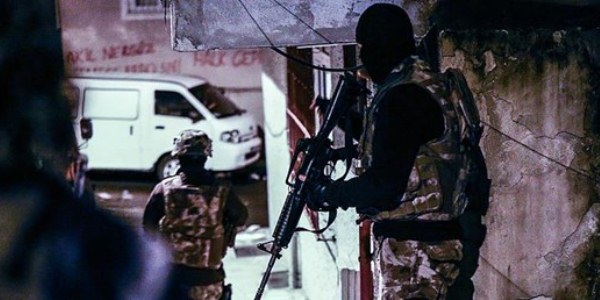 Polis əməliyyat keçirdi: 2 azərbaycanlı İŞİD-çi tutuldu