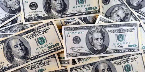 Azərbaycan banklarında depozitlərin 72 faizi ABŞ dollarındadır