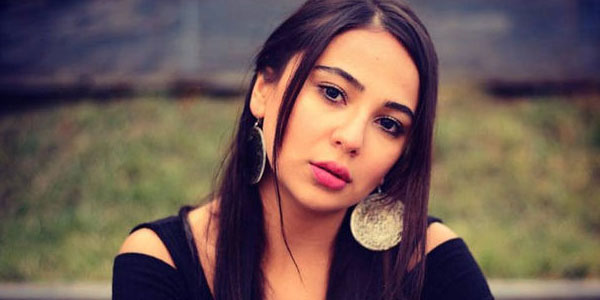 Azərbaycanlı aktrisanın qolu sındı (FOTO)