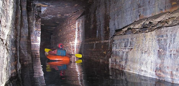 15 min il yaşı olan yeraltı göl tapıldı (FOTO/VİDEO)