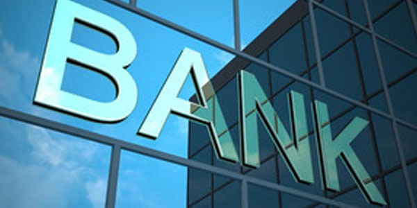 Azərbaycan banklarının ehtiyatları il ərzində 15 faiz azaldı