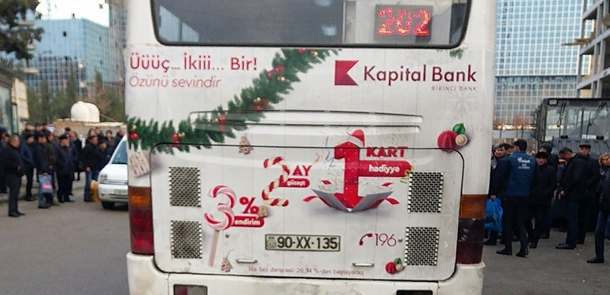 Bakıda avtobus sürücüsü sükan arxasında infarkt keçirdi: zəncirvari qəza oldu (FOTOLAR)