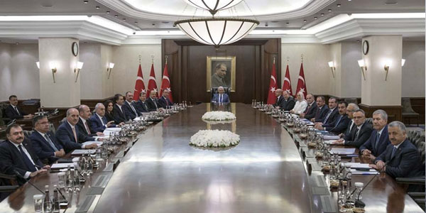 Türkiyə hökumətində inqilab: 18 nazir işdən çıxarılır