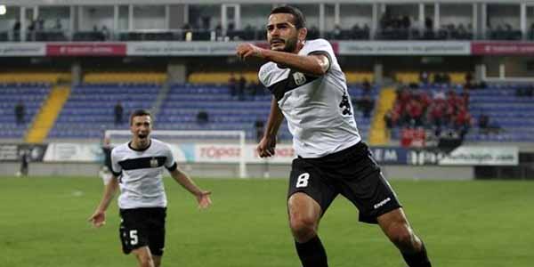 “Neftçi”nin futbolçusu klubu FİFA-ya şikayət edir