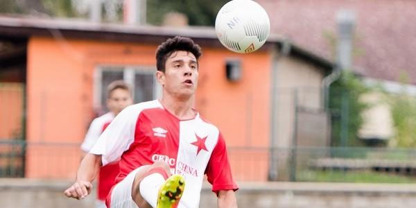 Azərbaycanlı futbolçu Çexiyada dubl etdi