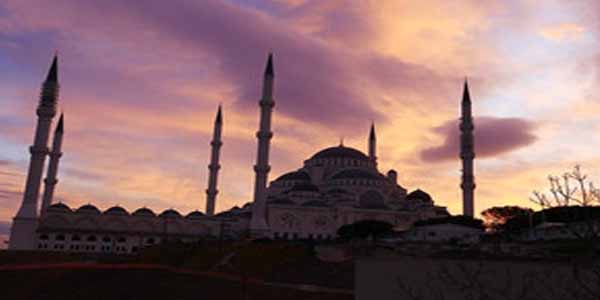 Dünyanın ən böyük məscidi Ramazan ayında bu şəhərdə açılacaq
