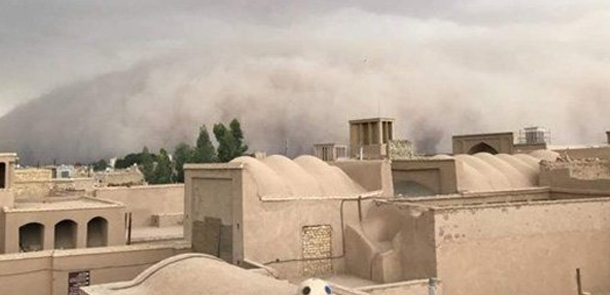 İranda baş verən qum fırtınası həyatı iflic etdi (FOTO/VİDEO)