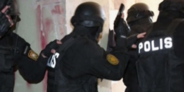 Polis xüsusi əməliyyat keçirdi: iki silahlı şəxs tutuldu (FOTOLAR