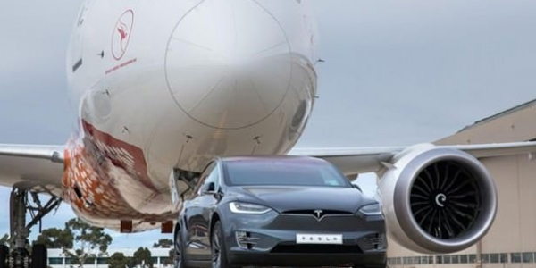 Tesla-dan yeni dünya rekordu: gücünə inanmayacaqsınız (VİDEO)