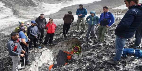 Alpinistlər həmkarlarının öldüyü yeri ziyarət edib (FOTO)