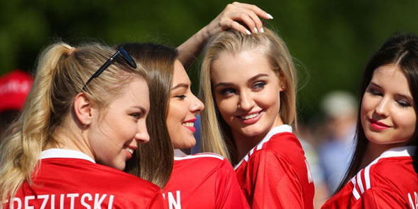Rus qızlarla görüşmək olmaz: milli üzvlərinə qadağa qoyuldu (FOTOLAR)