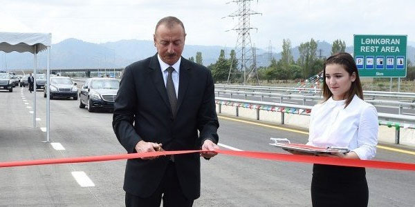 Prezident Goranboyda: yeni yolun açılışını etdi