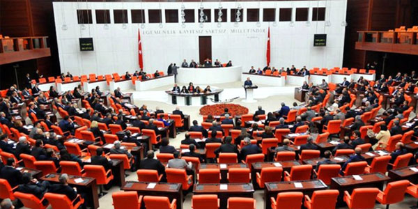 Türkiyədə seçkilər: Parlamentdə neçə partiya olacaq?