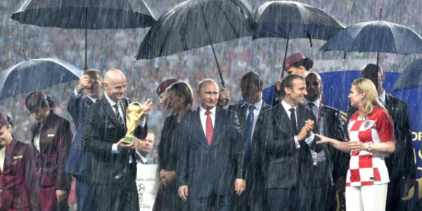Putin dünya çempionatının medalını 