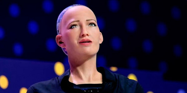 Dünya şöhrətli robot “Sofiya” Bakıda çıxış edəcək