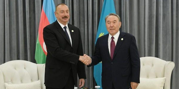 İlham Əliyev Aktauda Qazaxıstan və İran prezidentləri ilə görüşüb (FOTO)