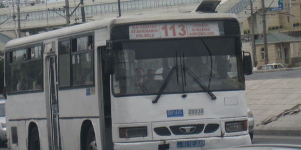 Marşrut bahalaşıb: avtobuslar isə tökülür, oturacaqlar bərbad, kart yox… – Reportaj