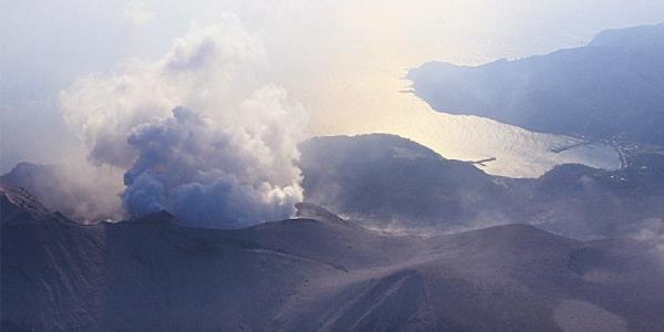 Yaponiyada vulkan təhlükəsi: əhali evakuasiya edilir