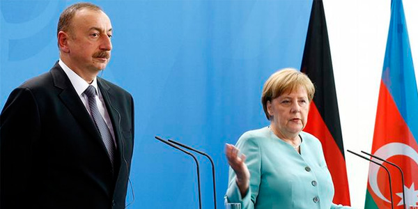 Angela Merkel Bakıya niyə gəlir?