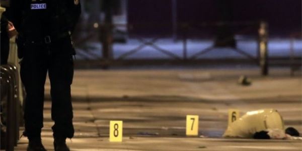 Parisdə bıçaqlı hücum: 7 nəfər yaralandı