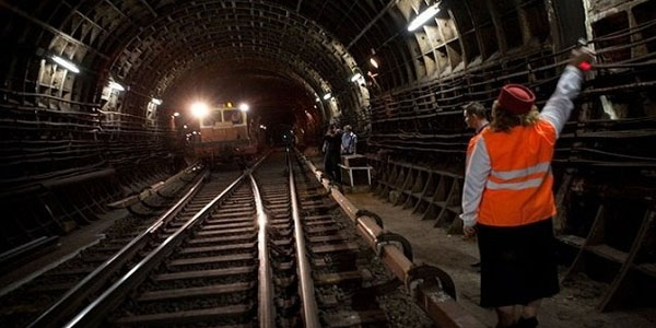Bakı metrosunda həyəcanlı anlar: qatar tuneldə qaldı