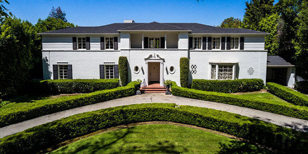 Ronald Reyqanın evi 6,5 milyon dollara satıldı