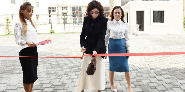 Mehriban Əliyeva xüsusi təhsil məktəbinin yeni binasının açılışında (FOTOLAR)