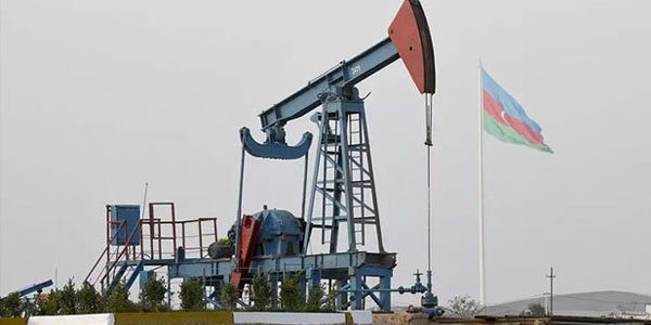 Azərbaycan nefti bir az da ucuzlaşdı