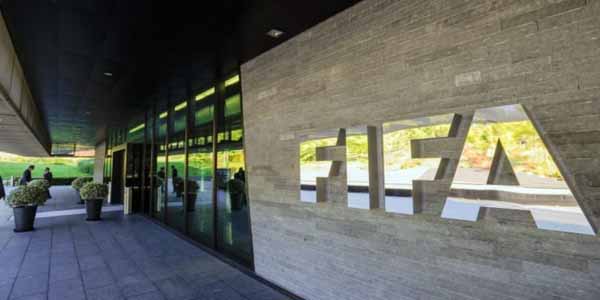 FIFA Türkiyə klubuna transfer qadağası qoydu