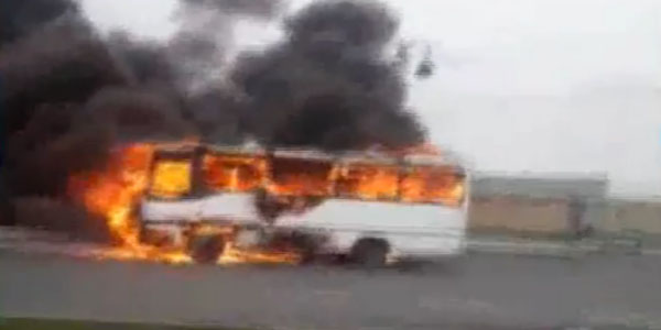 Bakıda sərnişin avtobusu belə yandı (VİDEO)