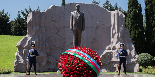 Bu gün Heydər Əliyevin vəfatının ildönümüdür