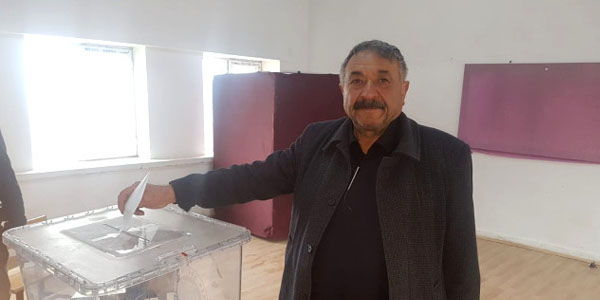 Bir kənd təkbaşına referendum keçirir (SƏBƏB)