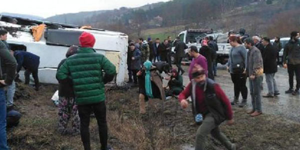 Türkiyədə ağır qəza: 19 nəfər yaralandı