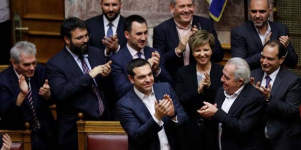 Tsipras etimad səsverməsindən qalib çıxdı