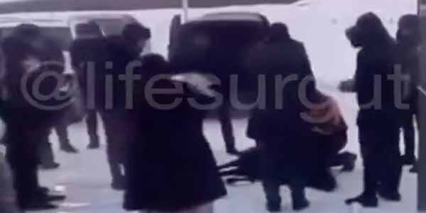 Polis doğum evinin qarşısında qoyun kəsən azərbaycanlıları axtarır (VİDEO)