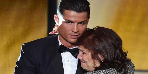 Ronaldonun anasına xərçəng diaqnozu qoyuldu
