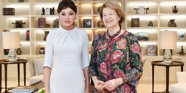 Mehriban Əliyeva Baronessa Emma Nikolsonla görüşüb (FOTO)