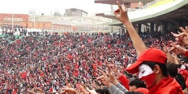 Təbriz stadionunda möhtəşəm görüntülər: “Qarabağ bizimdir, bizim olacaq” (FOTO/VİDEO)