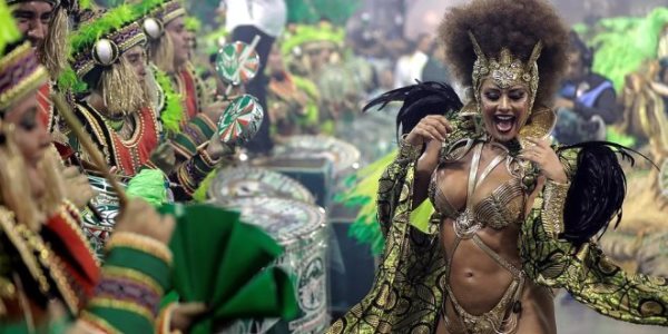 Samba festivalından rəngarəng FOTOLAR