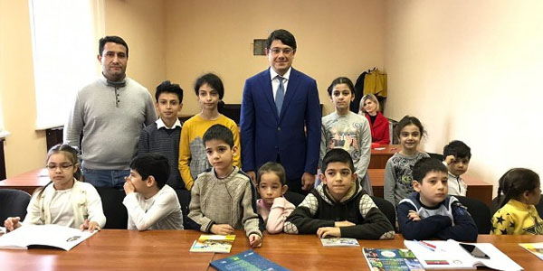 Fuad Muradov: “Ukraynada Azərbaycan dili məktəblərinin sayı artırılmalıdır”