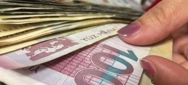 Azərbaycanda orta maaş açıqlandı