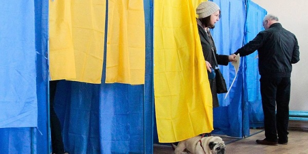 Ukrayna bu gün prezidentini müəyyənləşdirəcək