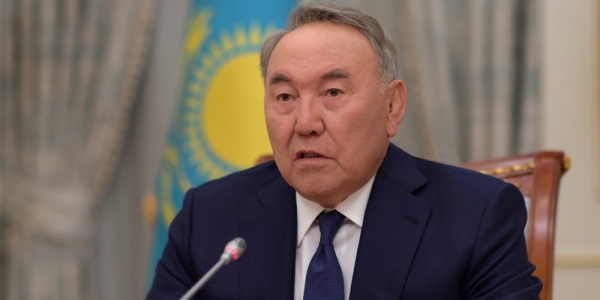 Nazarbayev partiyasının qurultayında ağladı (VİDEO)