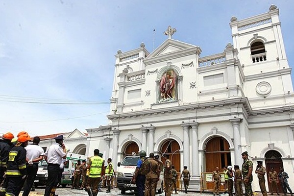 Şri-Lanka müdafiə naziri istefa verdi