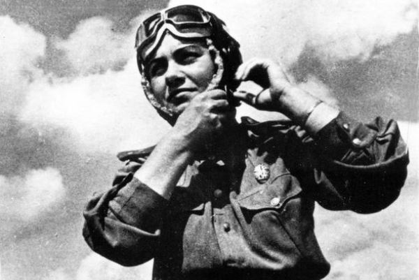 Züleyxa Seyidməmmədova: Stalini xilas edən ilk azərbaycanlı qadın pilot (FOTOLAR)